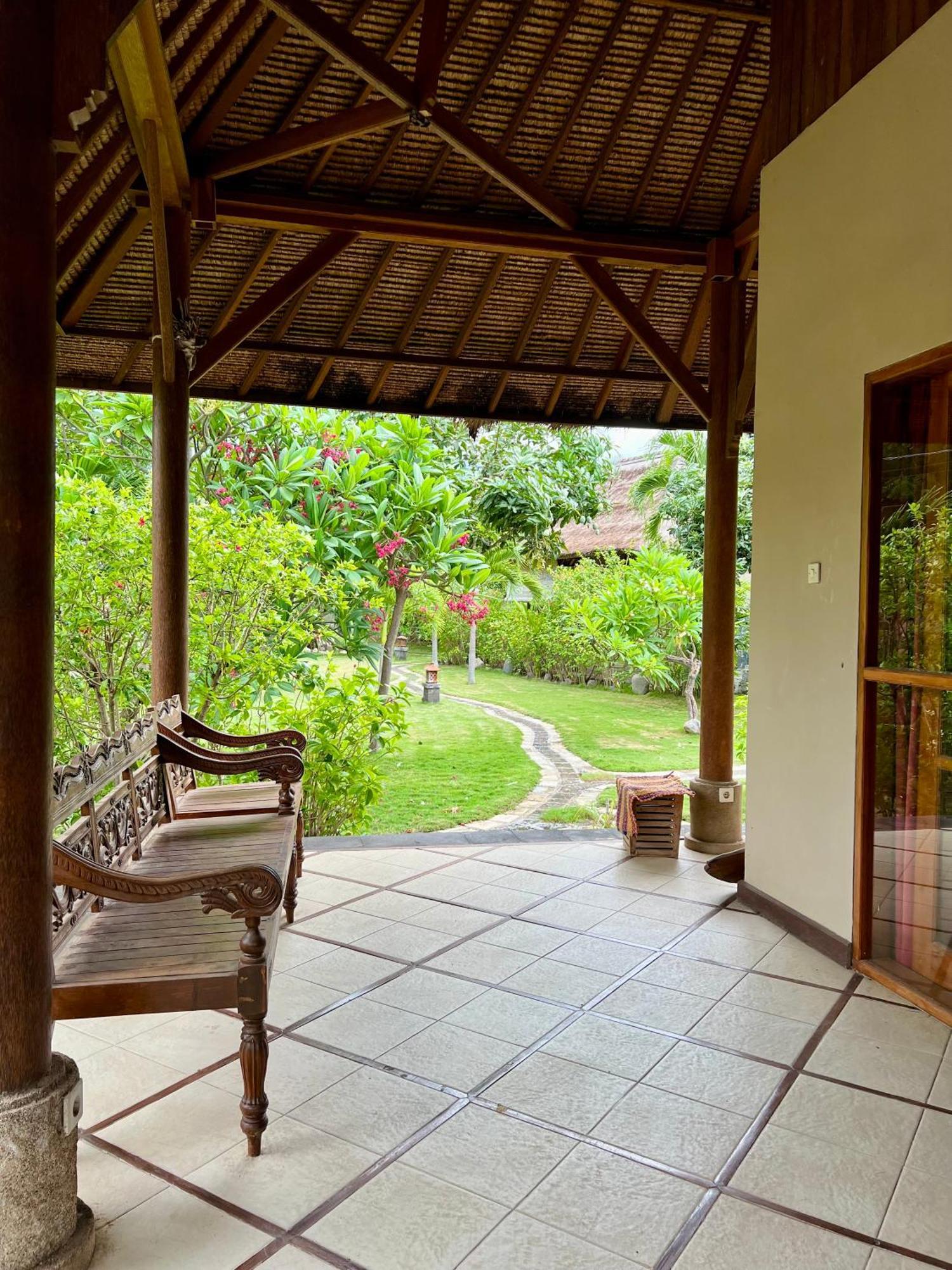 Sunia Loka Bungalows & Dive Center Pemuteran Exterior foto